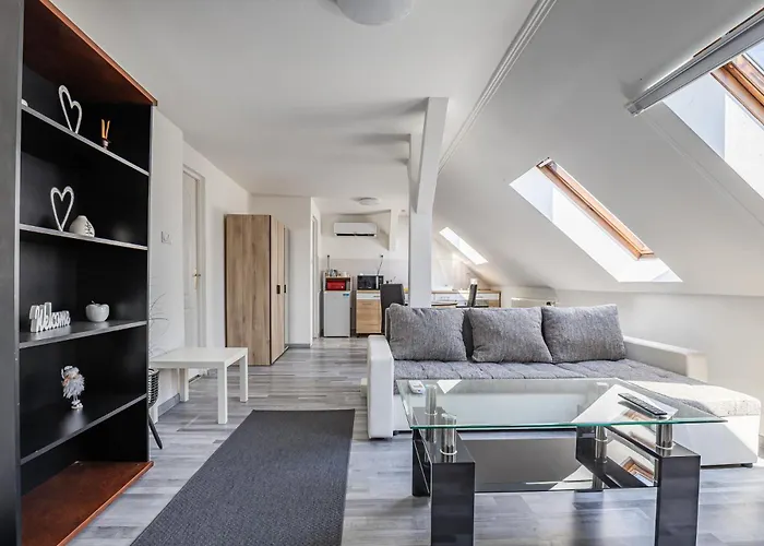 Mira Nest - Budapest City