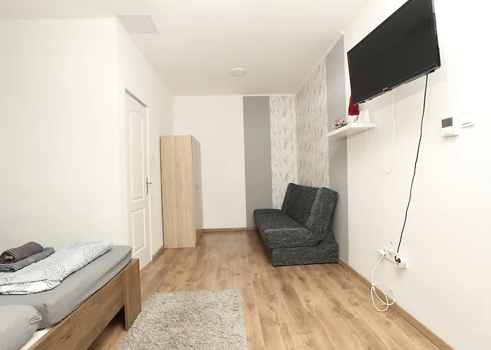 Mira Nest - Budapest City
