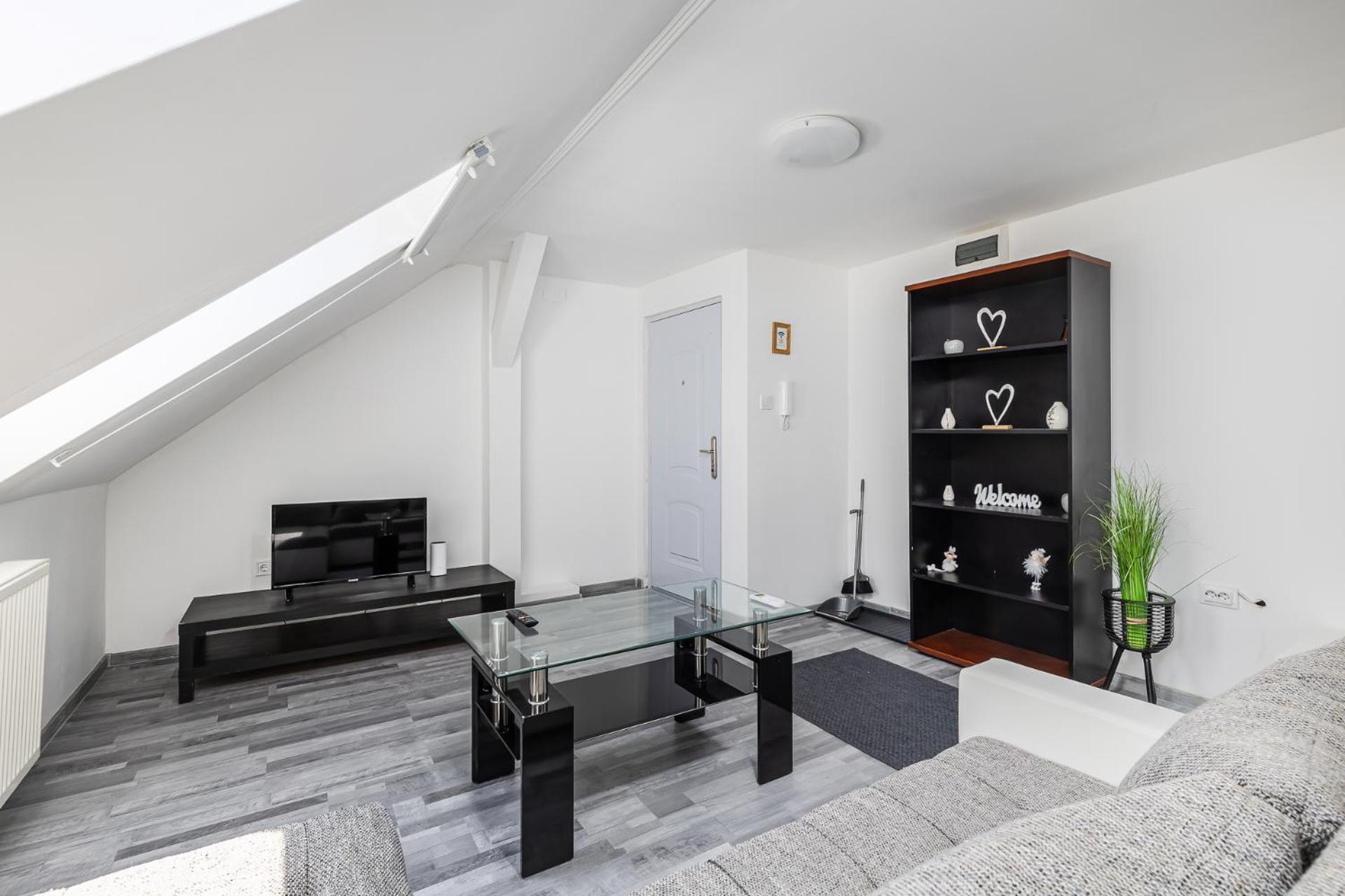 Mira Nest - * Budapest