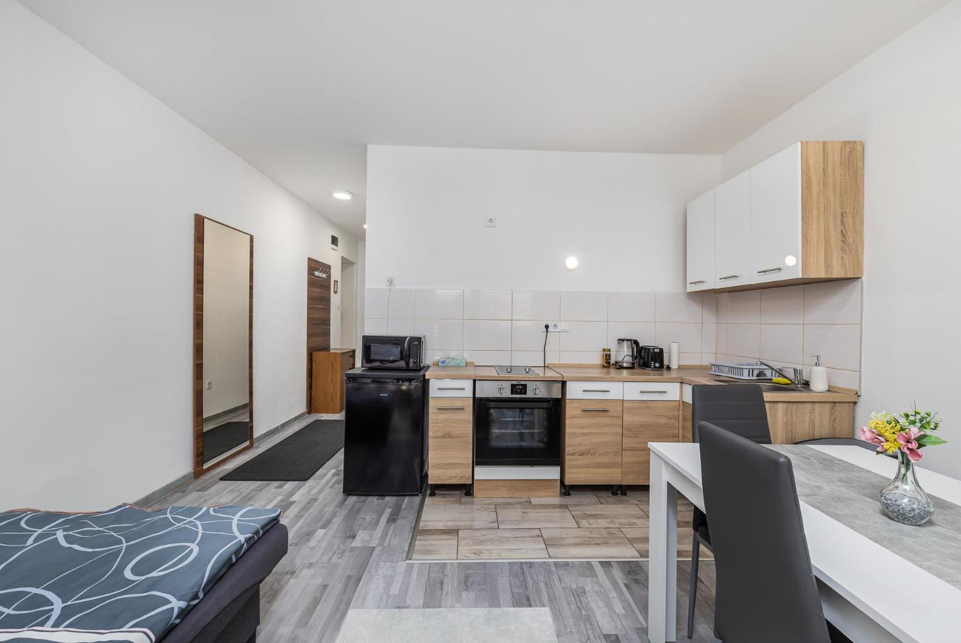 Mira Nest - Guest house