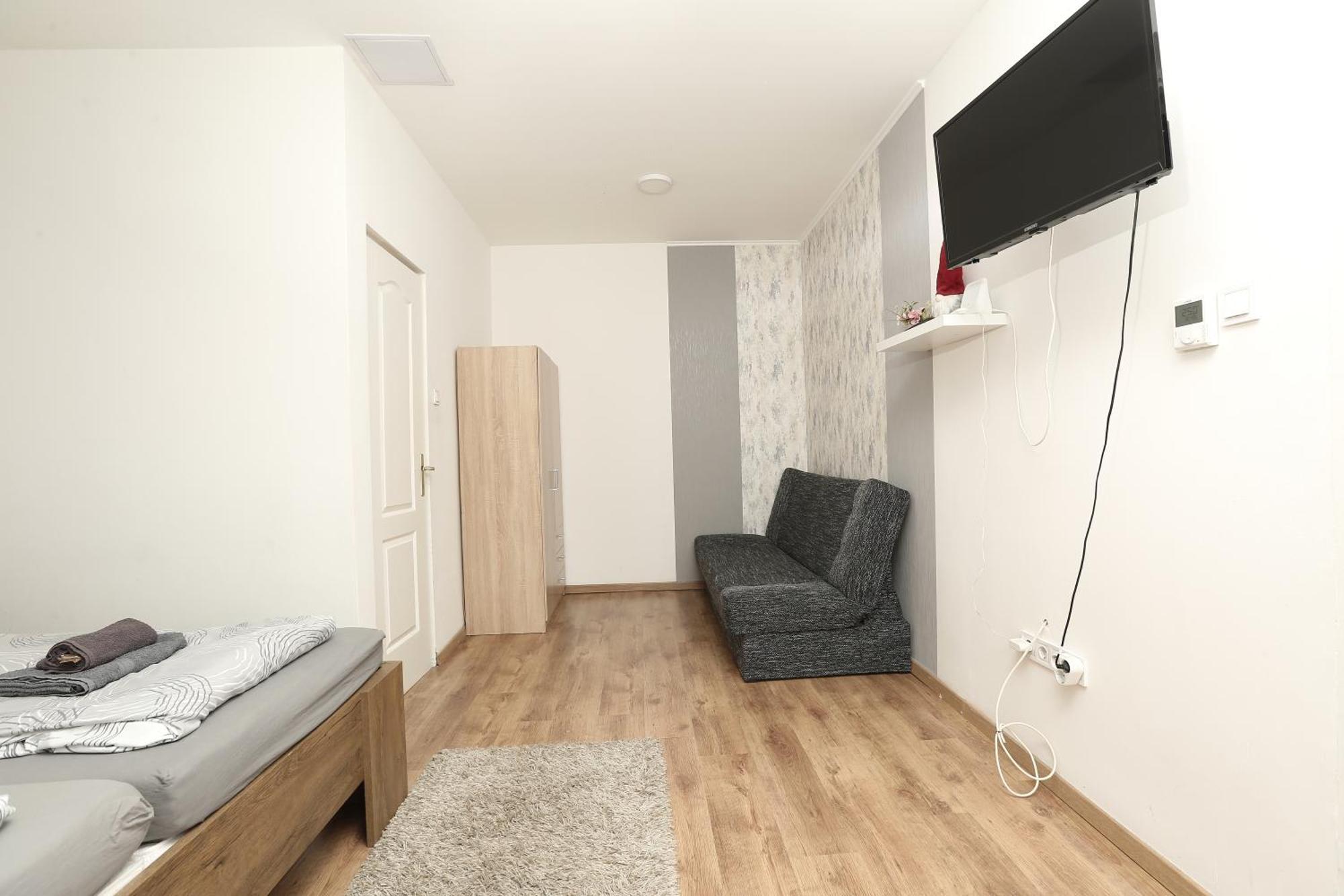 Mira Nest - Guest house