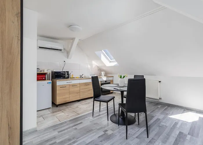 Mira Nest - Budapest City